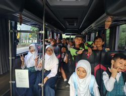 Brimob Kalteng Terus Jalankan Program Bus Sekolah Gratis untuk Pelajar di Palangka Raya